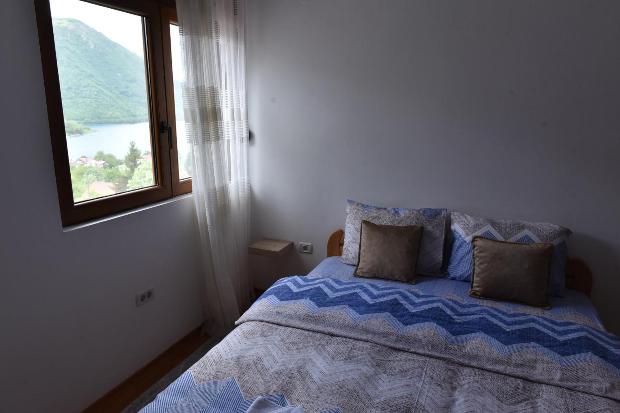 Apartments Ravno Plužine Kamer foto