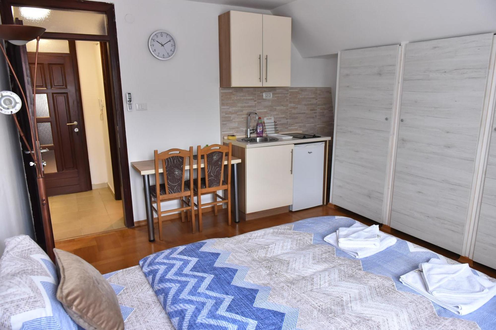 Apartments Ravno Plužine Kamer foto