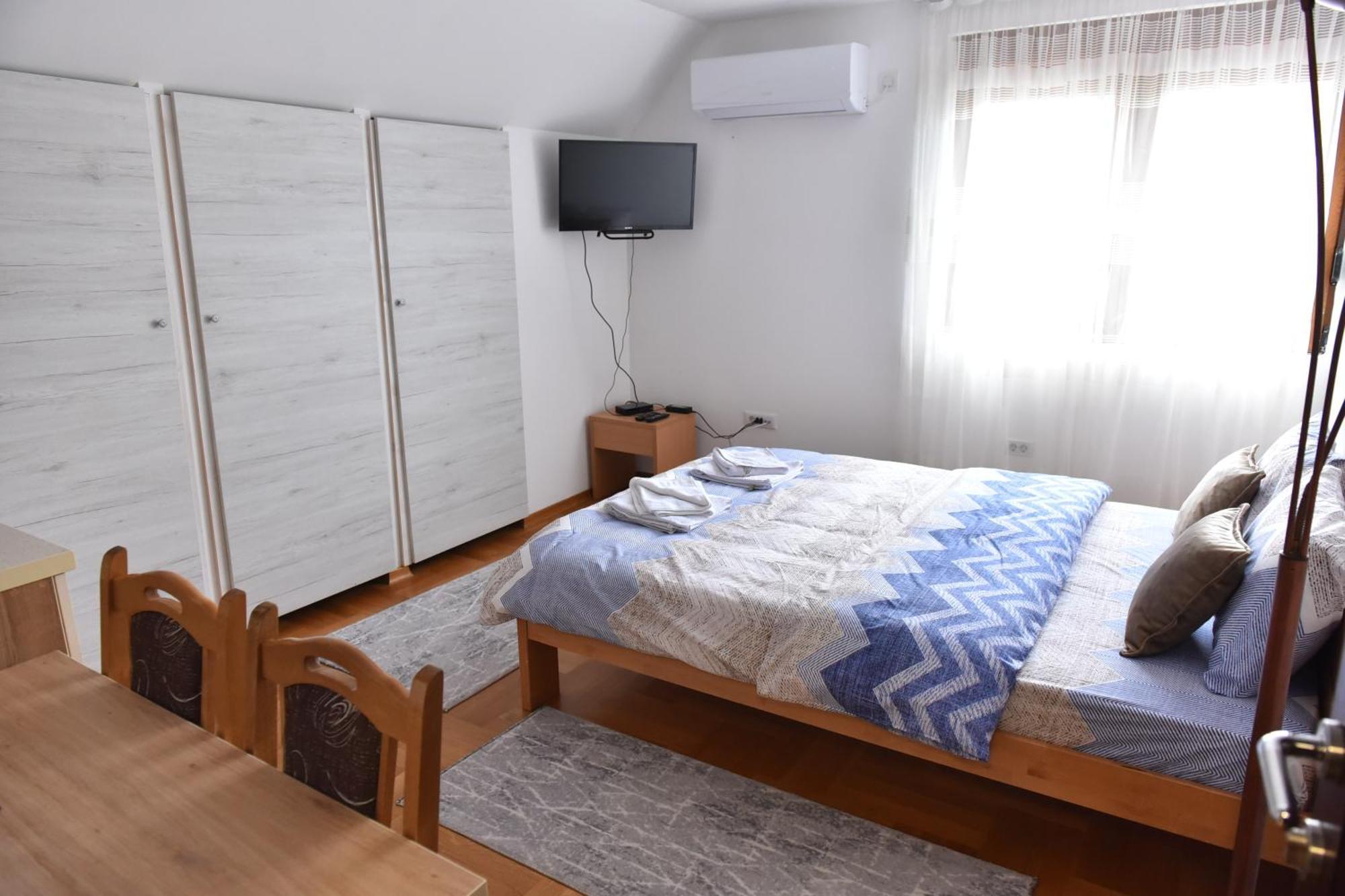 Apartments Ravno Plužine Kamer foto
