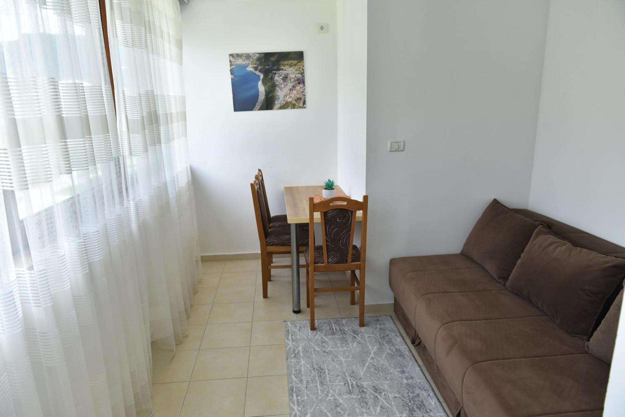 Apartments Ravno Plužine Kamer foto